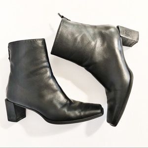Stuart Weitzman Black Leather Ankle Booties -Sz 8